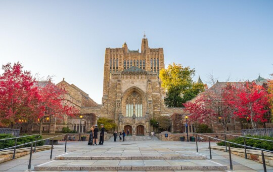 sterling_memorial_library